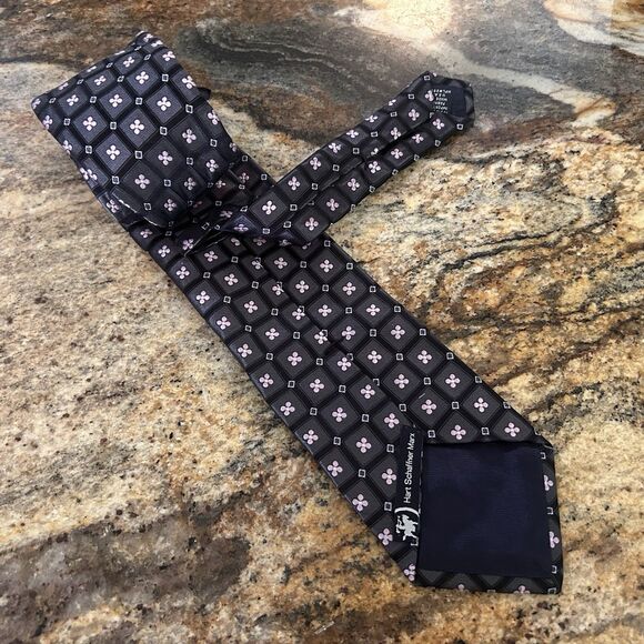 Hart Schaffner Marx 100% Silk Necktie Floral Geometric Pink Gray 59.5  x 3.75 - Picture 2 of 4